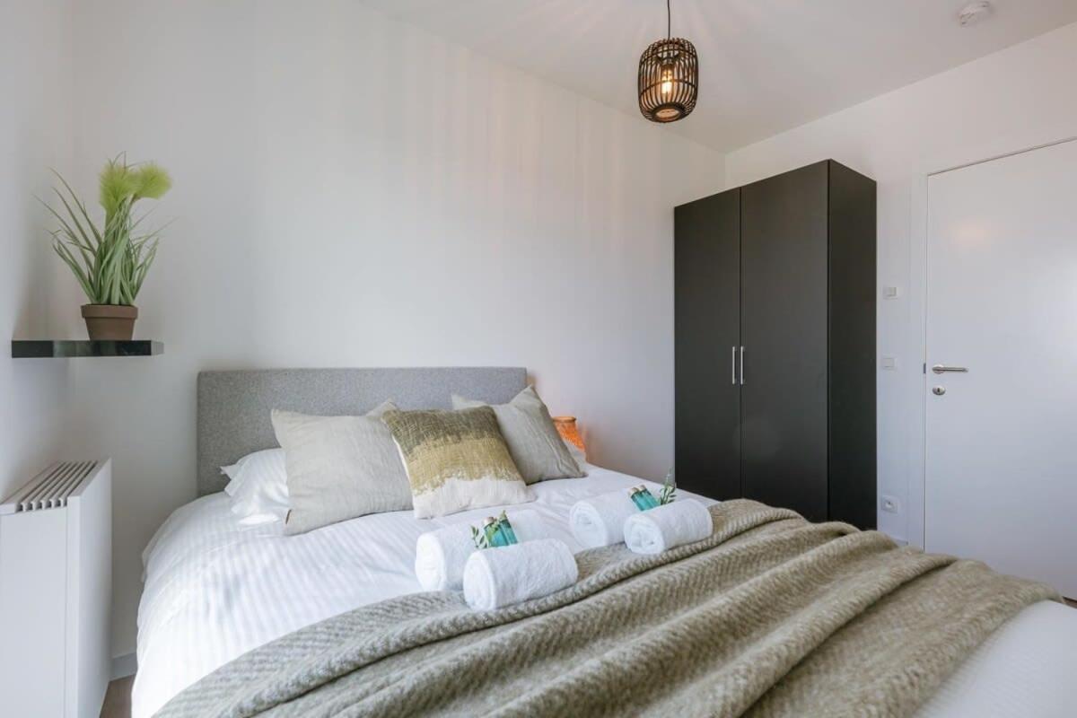 Huswell - Bright Apartment With Seaview Bredene Exterior photo